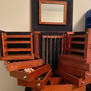 Lori Greiner Anti Tarnish jewelry box